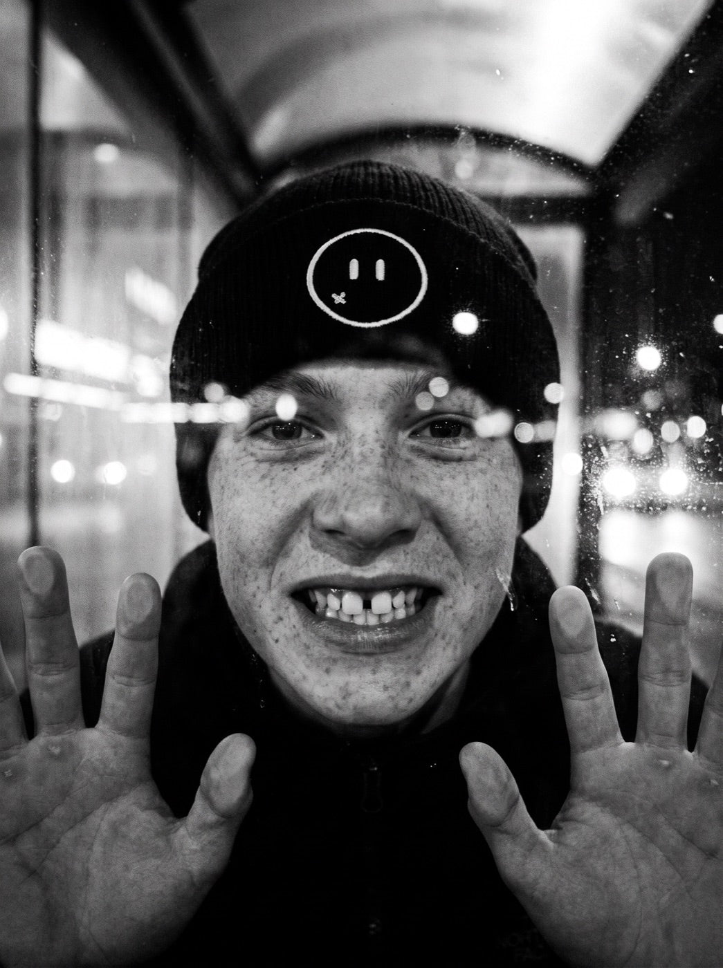 Portrait IIX, bonnet brodé